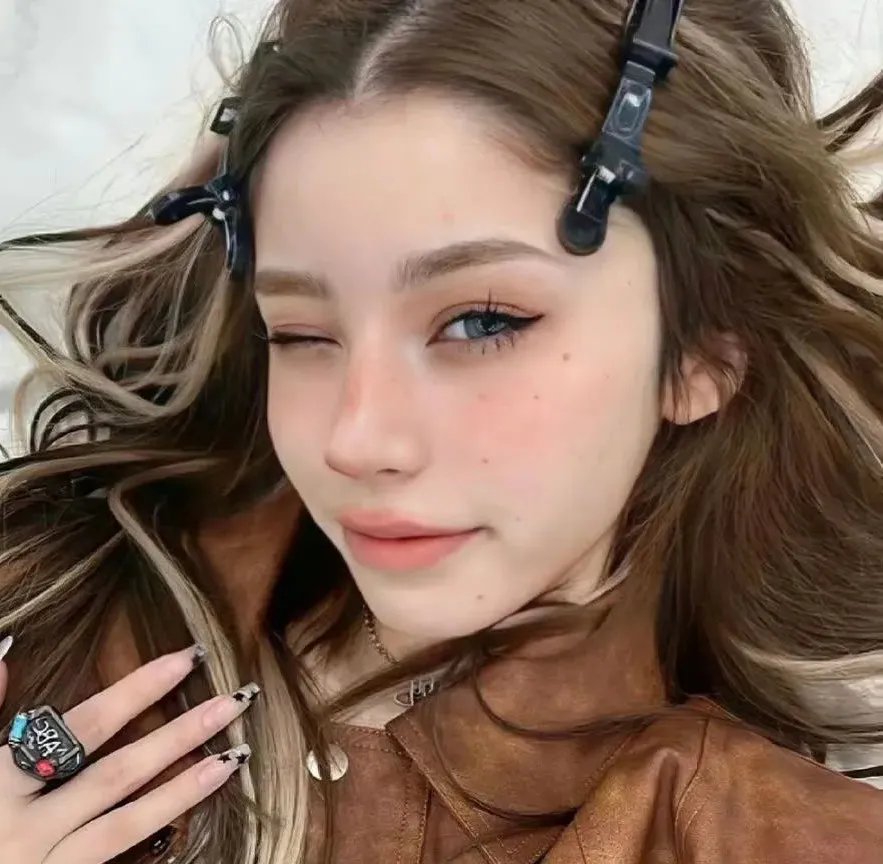 盛总别追了,她是你夫人